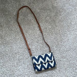Thirty One Jewel Chevron Wallet Crossbody